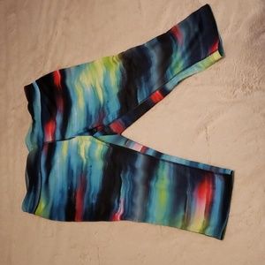Xersion stretch capri workout pants watercolor print